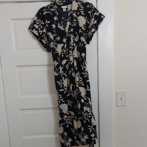 Chic Black and Cream Floral Dress